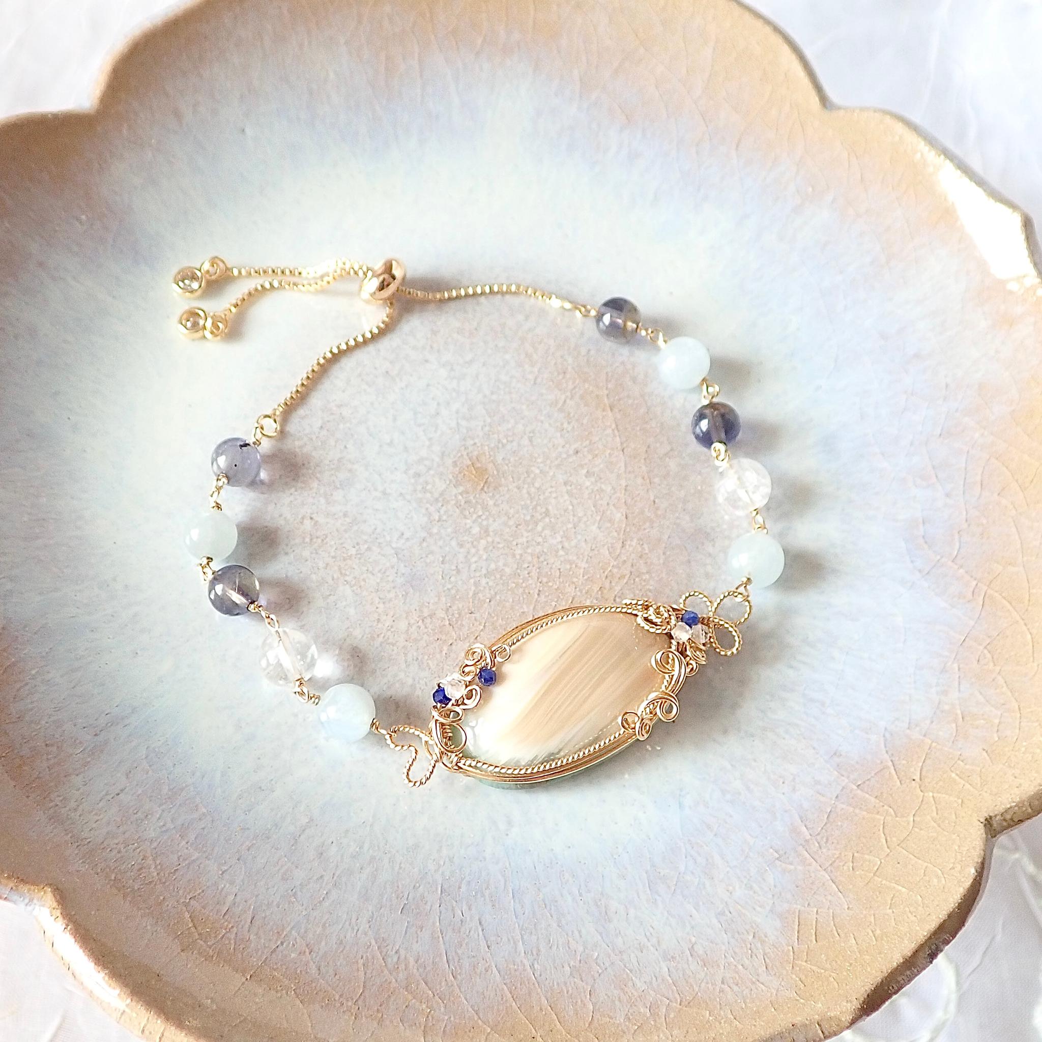 夜光貝のブレスレット