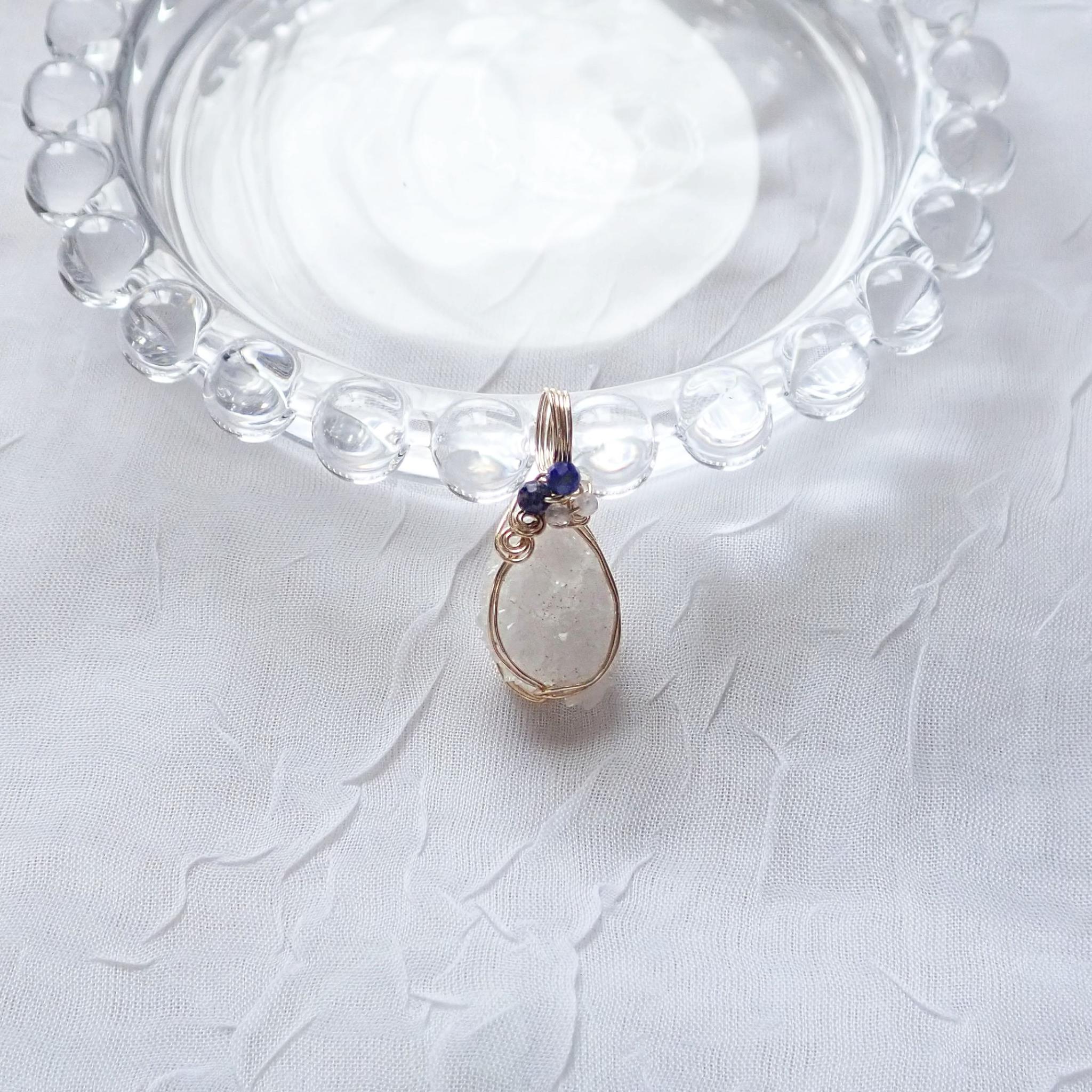 金平糖クォーツのペンダントトップ