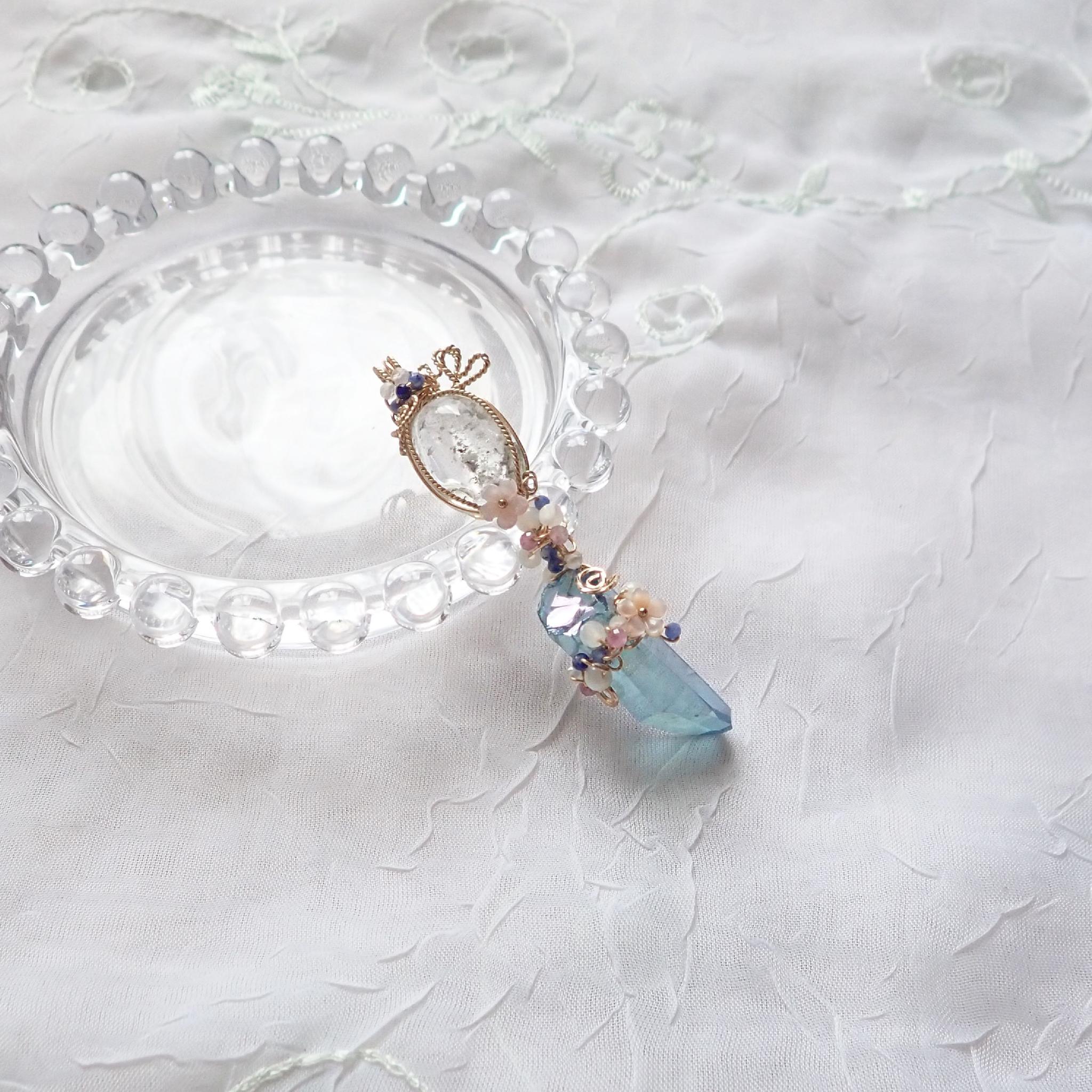 ガーデンクォーツとオーラ水晶の2連ペンダントトップ