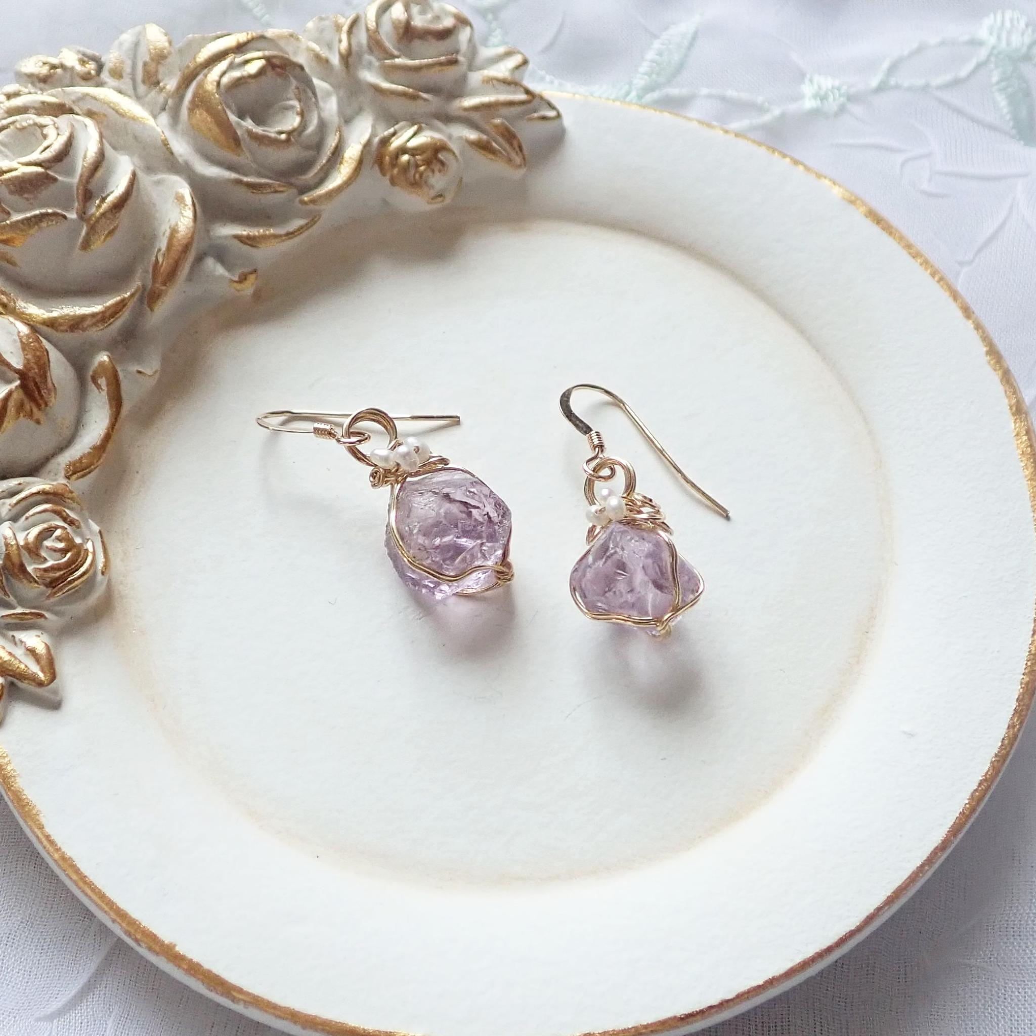 かっこみアメジストのピアス